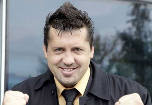 Мучио Србе, сад слободно шета